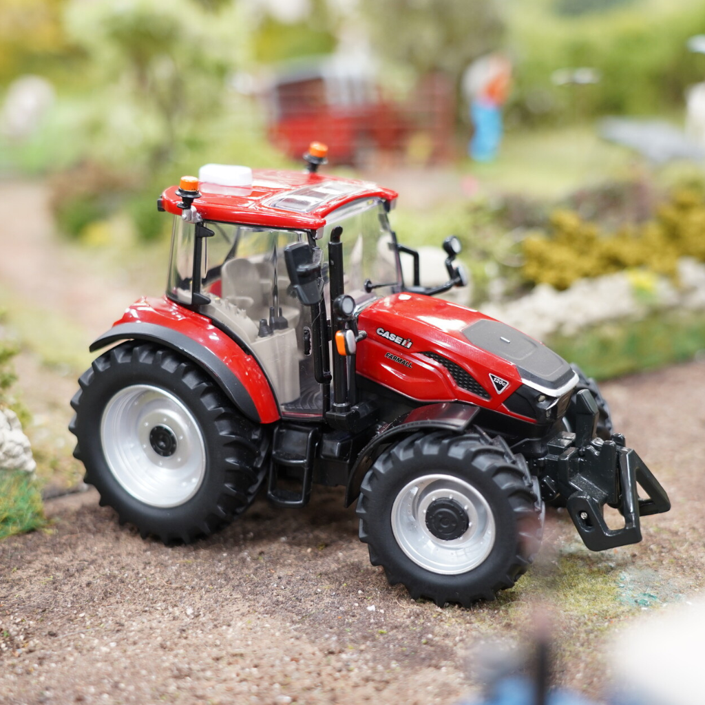 Britains Toys Case Farmall 120C Tractor 43428