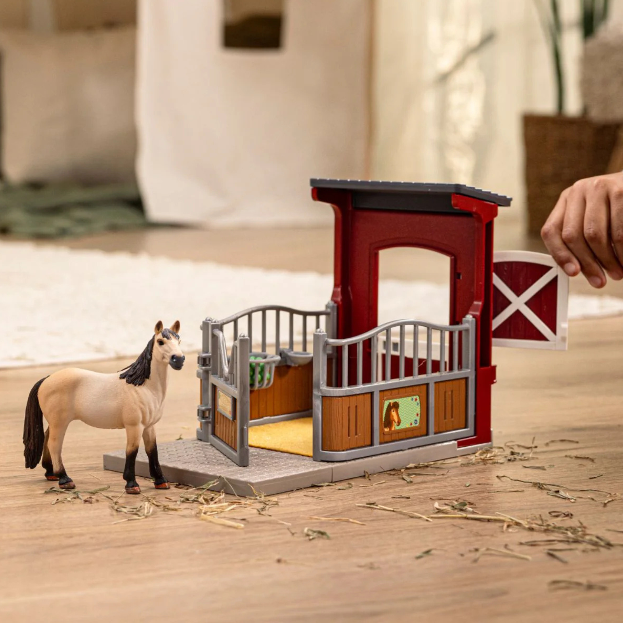 Schleich Ponybox with Mustang Mare