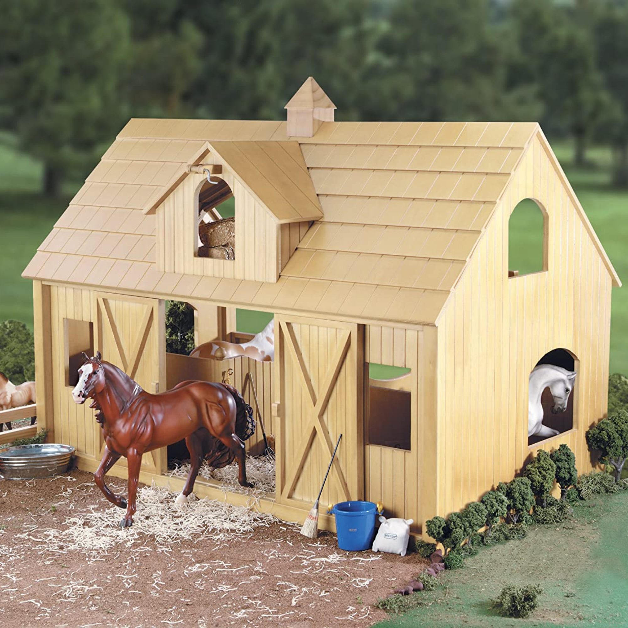 Breyer Traditional Deluxe Wooden Barn