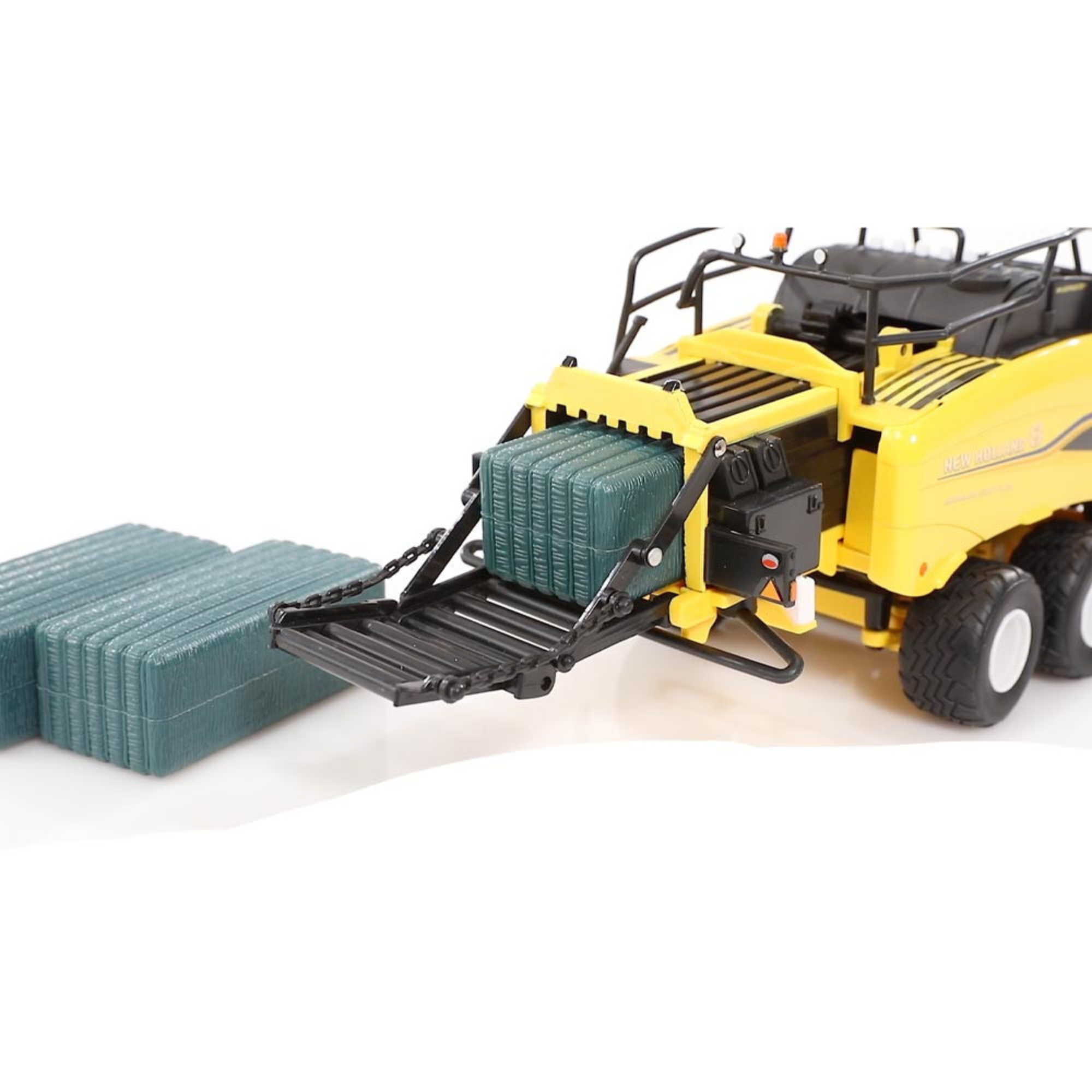 Britains Toys New Holland Big Square Baler 43266