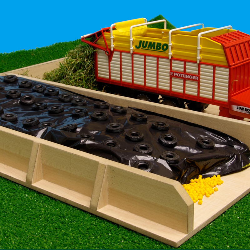Kids Globe Wooden Silage Clamp