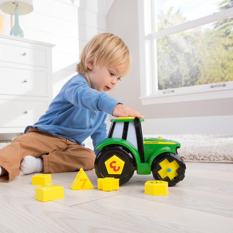 tomy Learn & Pop Johnny Tractor