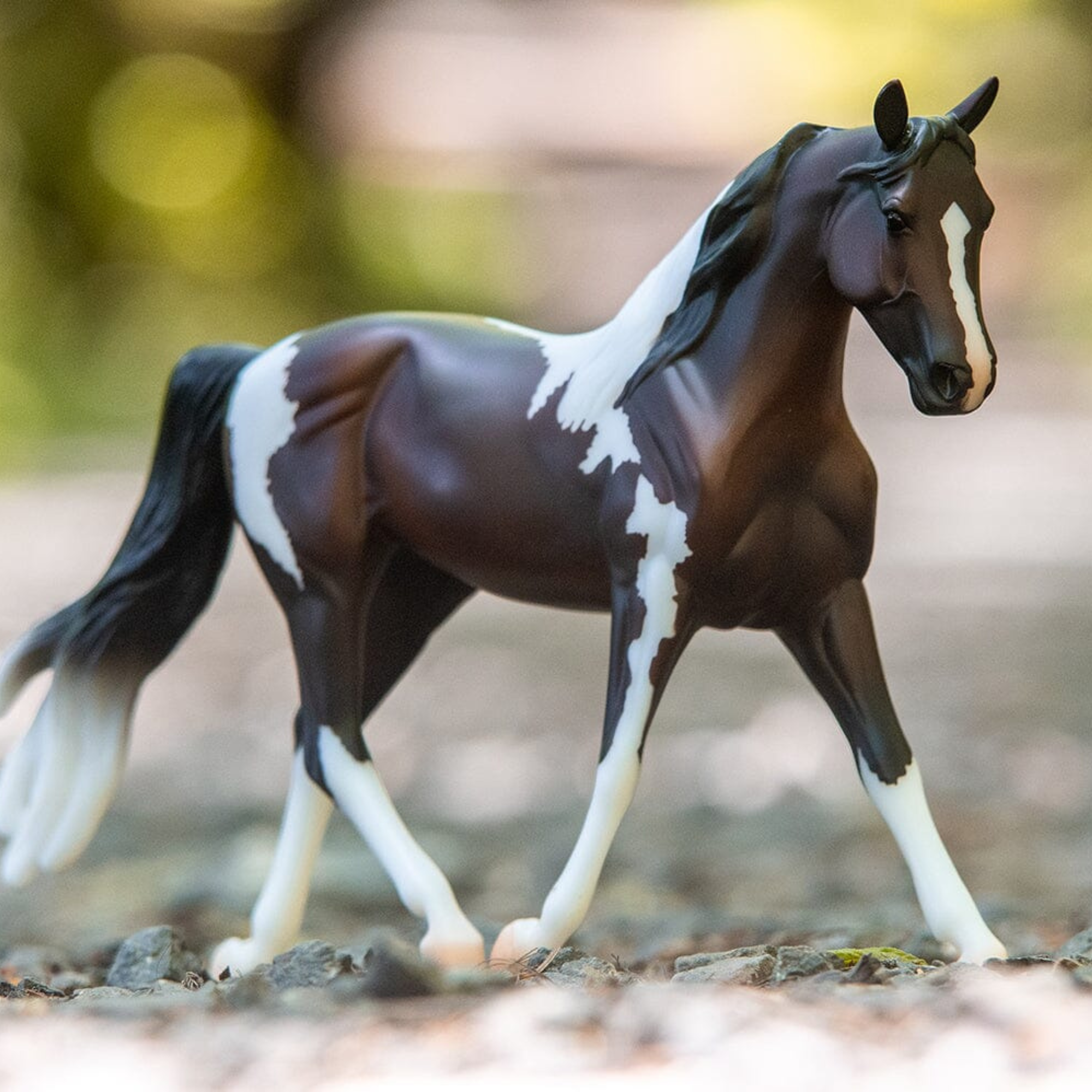Breyer Pinto 1057