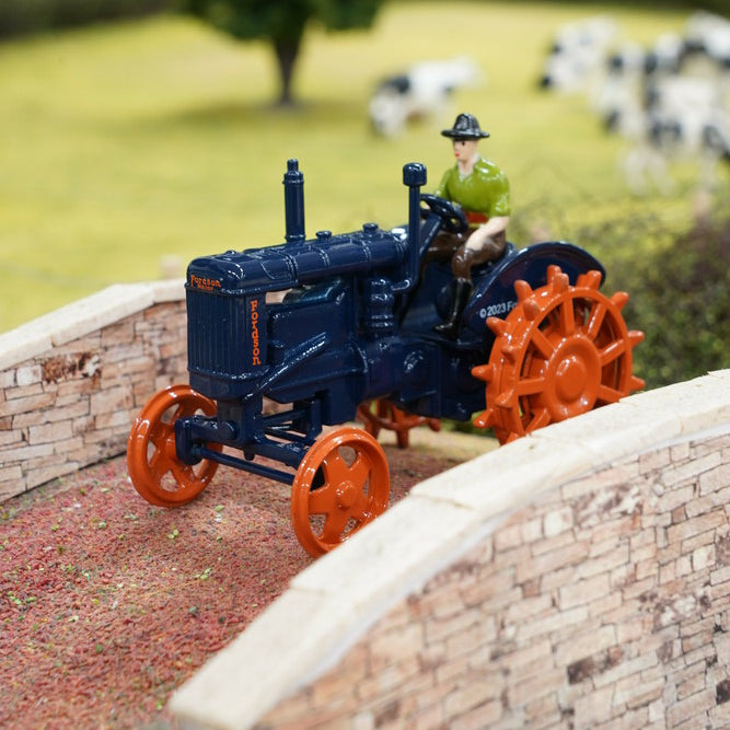 Fordson Major with Steel Wheels LIMITED EDITION