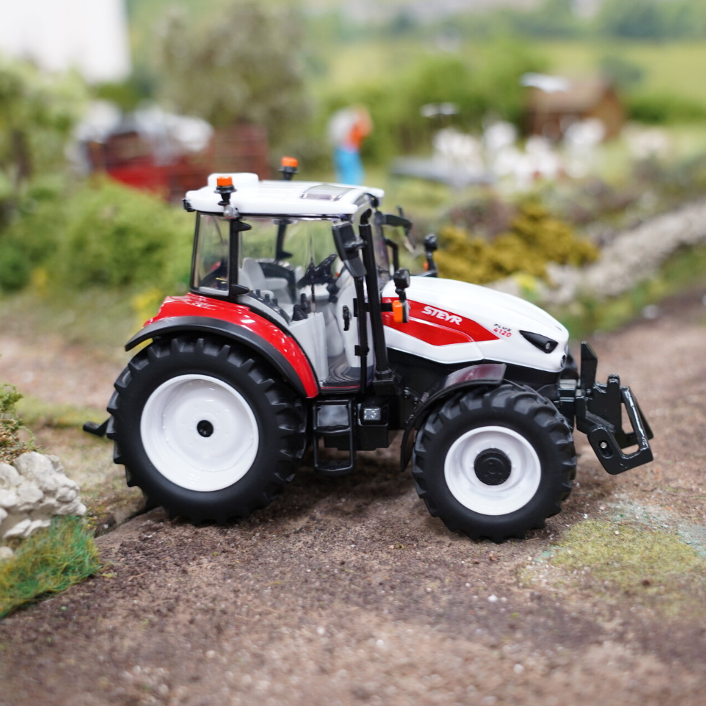 Britains Toys Steyr Plus 4120 Tractor 43423