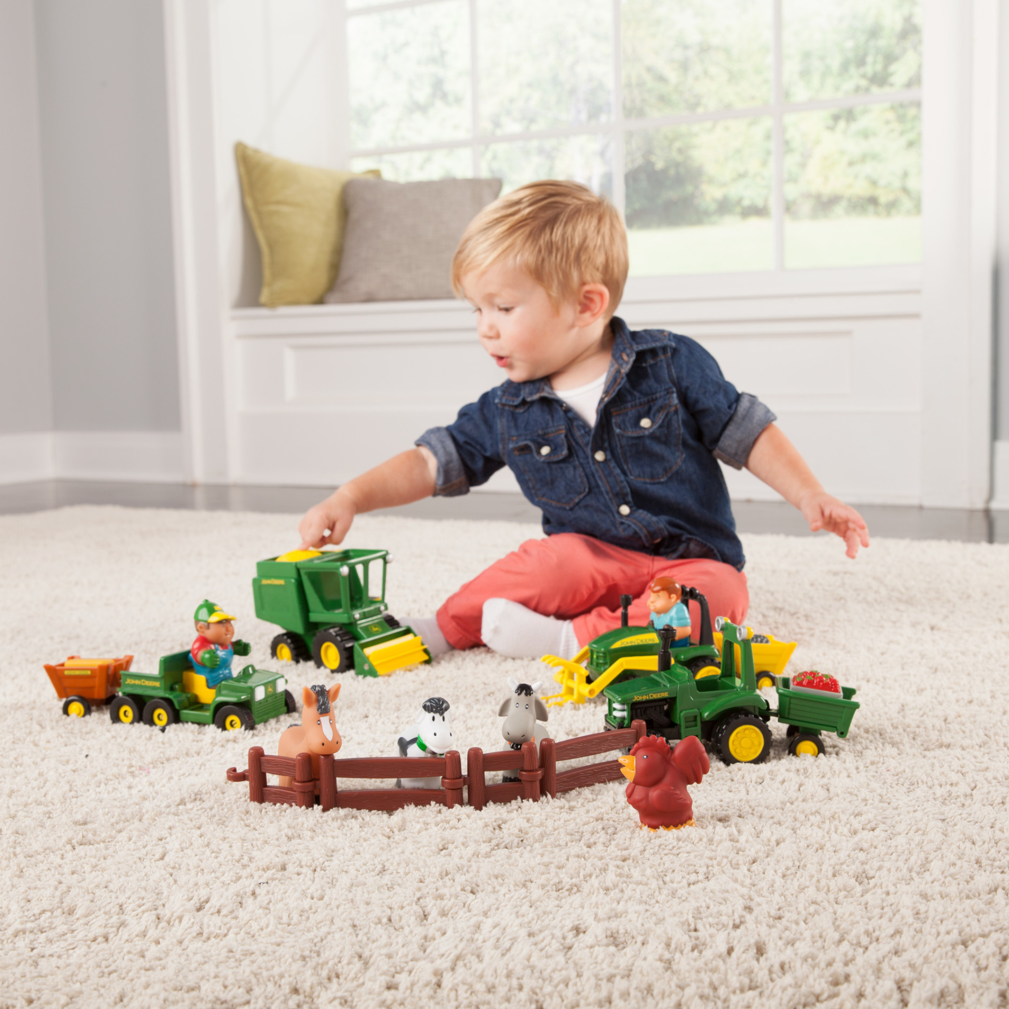 Tomy  John Deere Fun On The Farm Playset