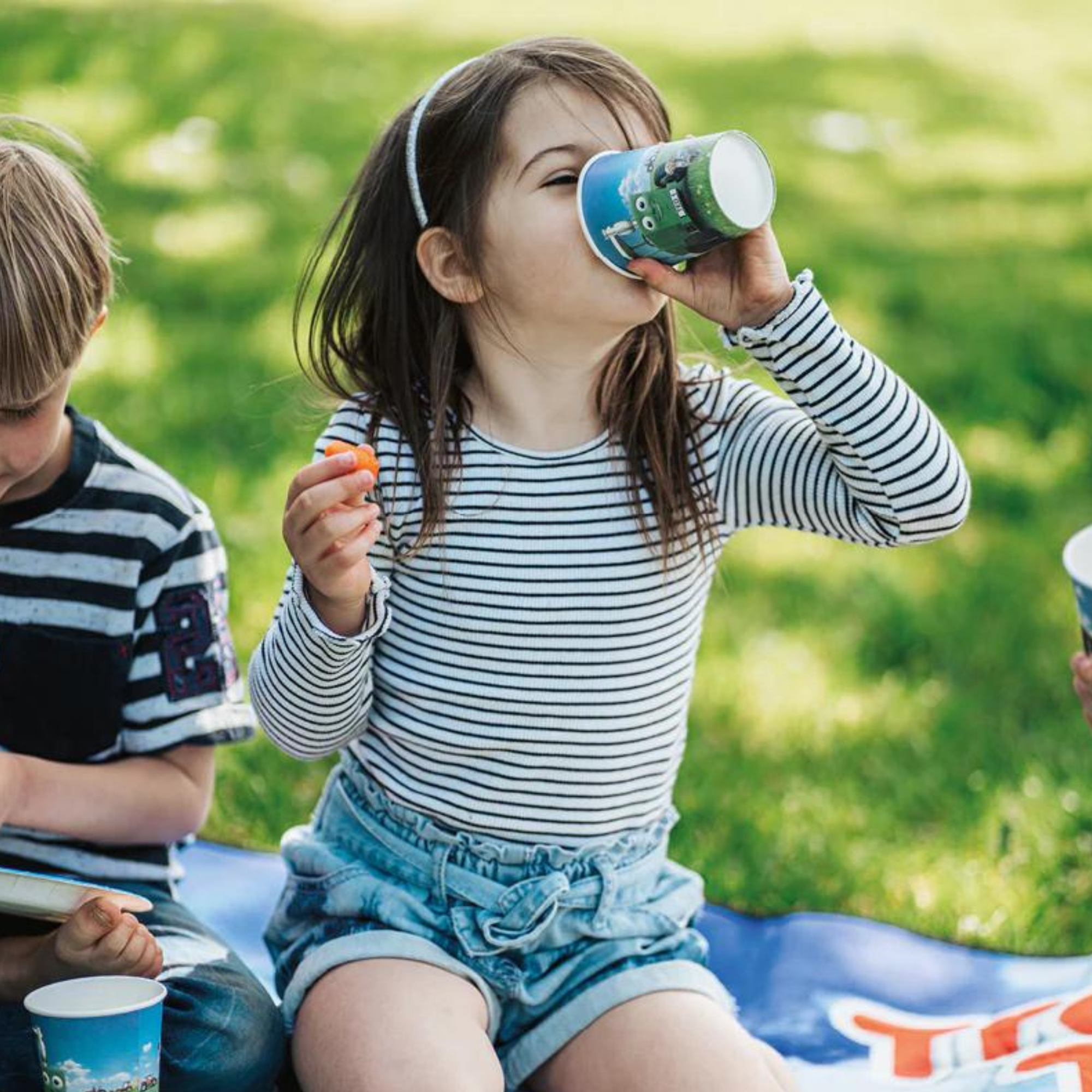 Tractor Ted & Midge Party Cups