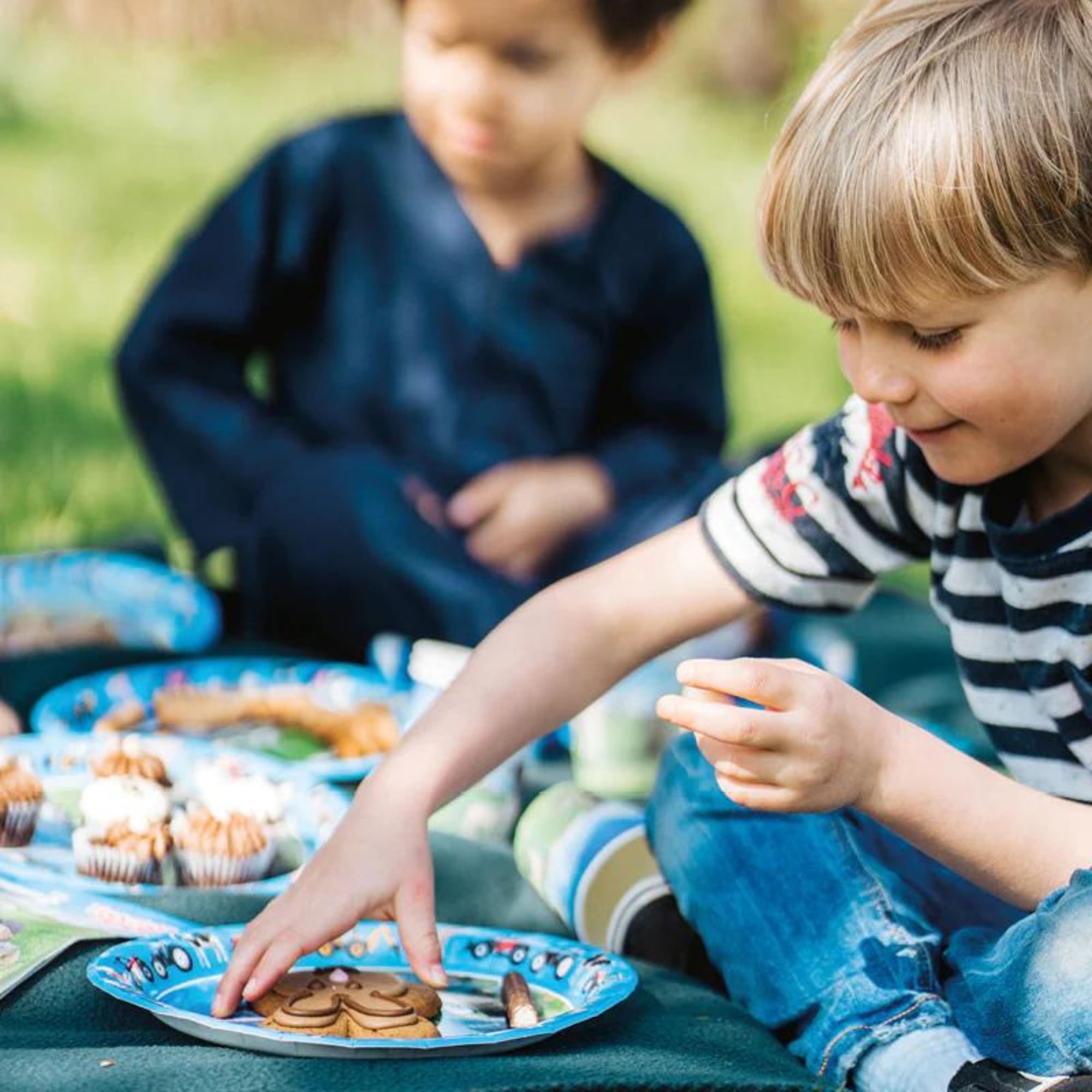 Tractor Ted & Midge Party Plates