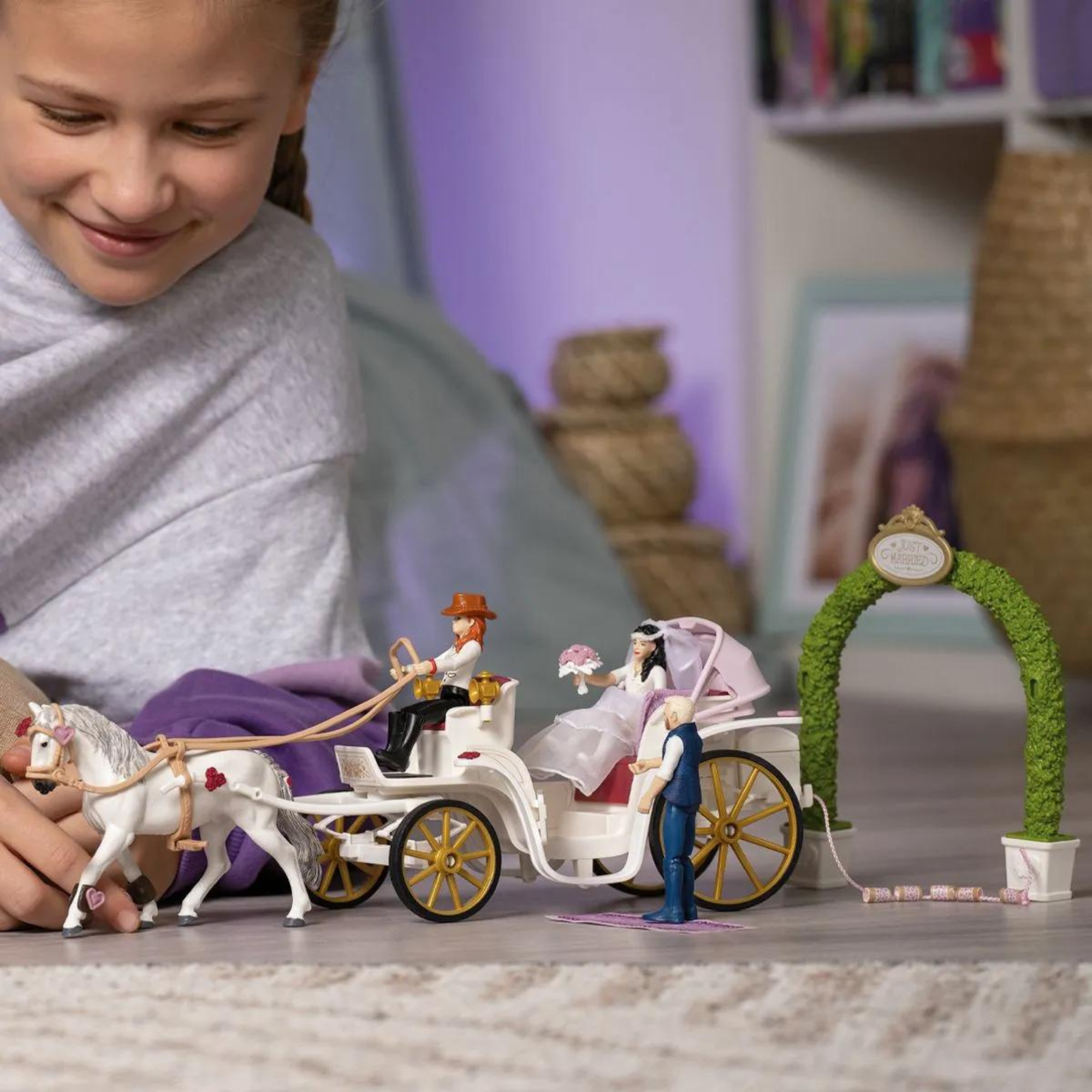 Schleich Wedding Carriage 42641