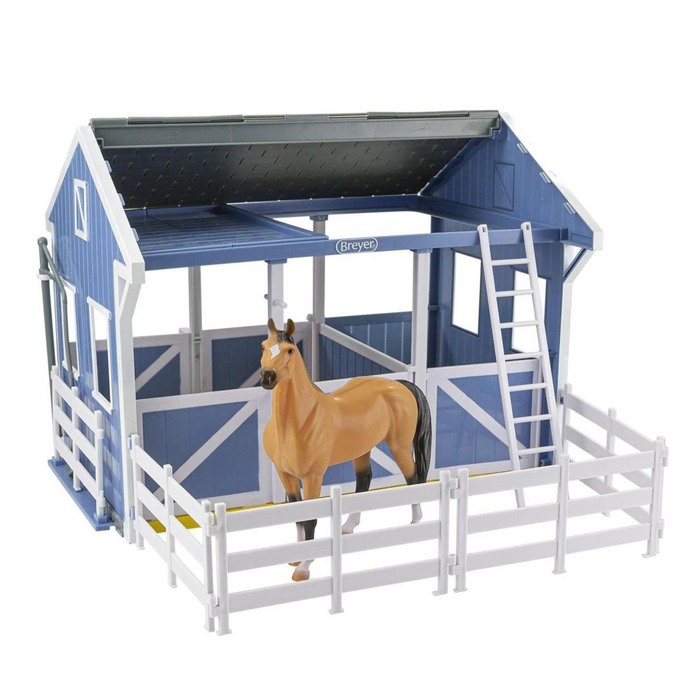 Breyer Country Stable with Wash Stall