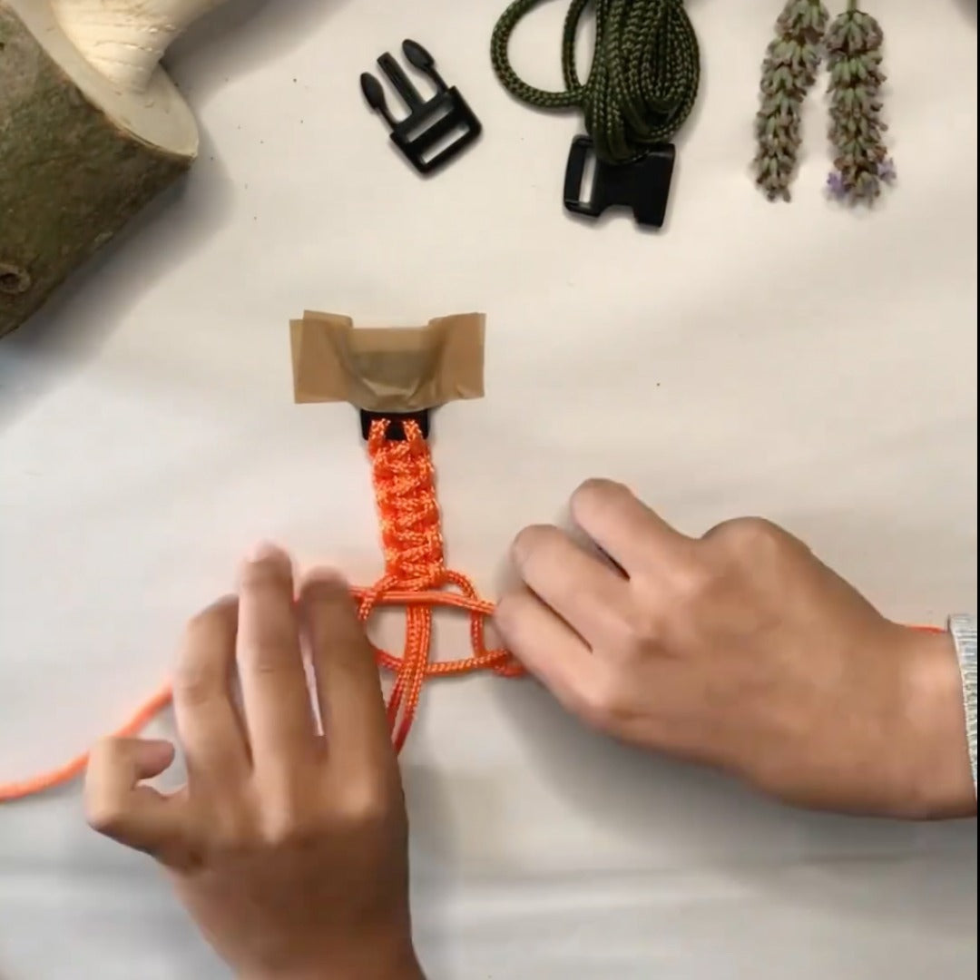 Survival Bracelet Kit