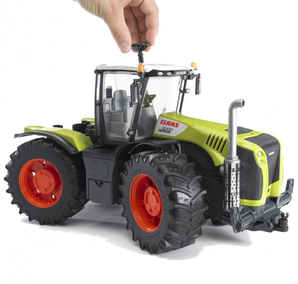 Bruder Claas Xerion 5000 Tractor 03015 1:16 Scale