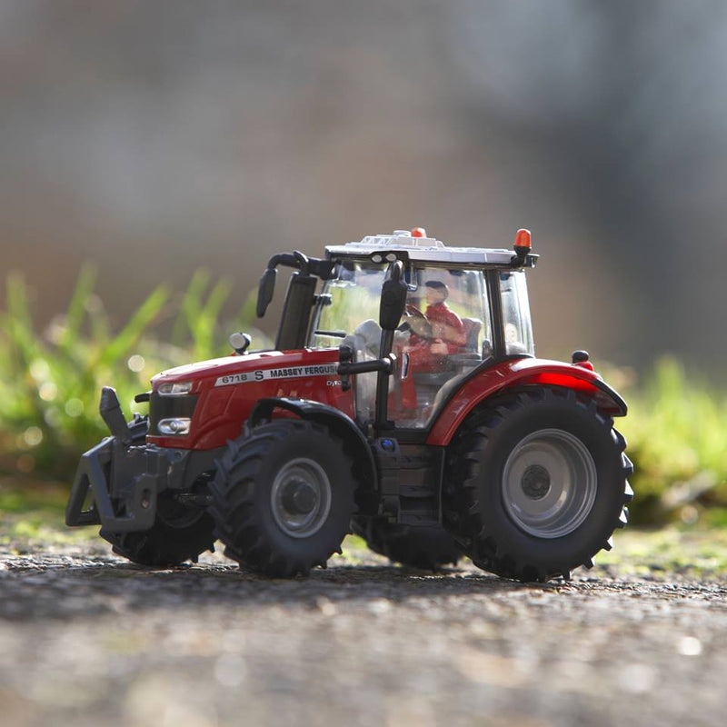 Britains 43235 Massey Ferguson 6718S Tractor