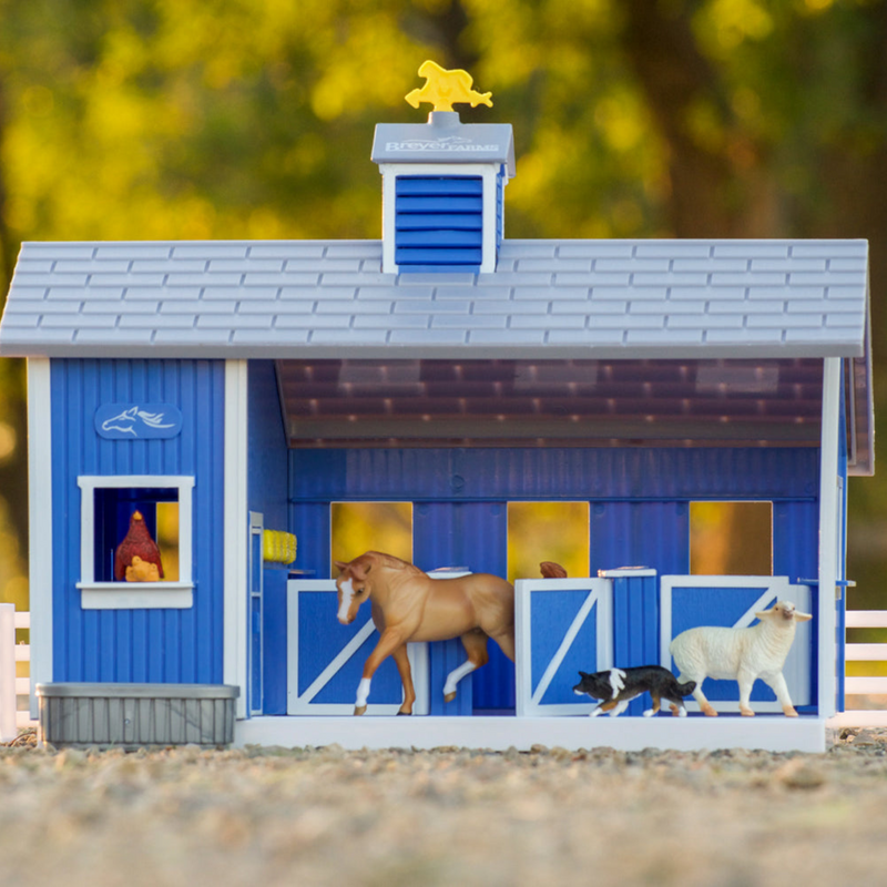 Breyer Stablemates Home at the Barn Playset W59241