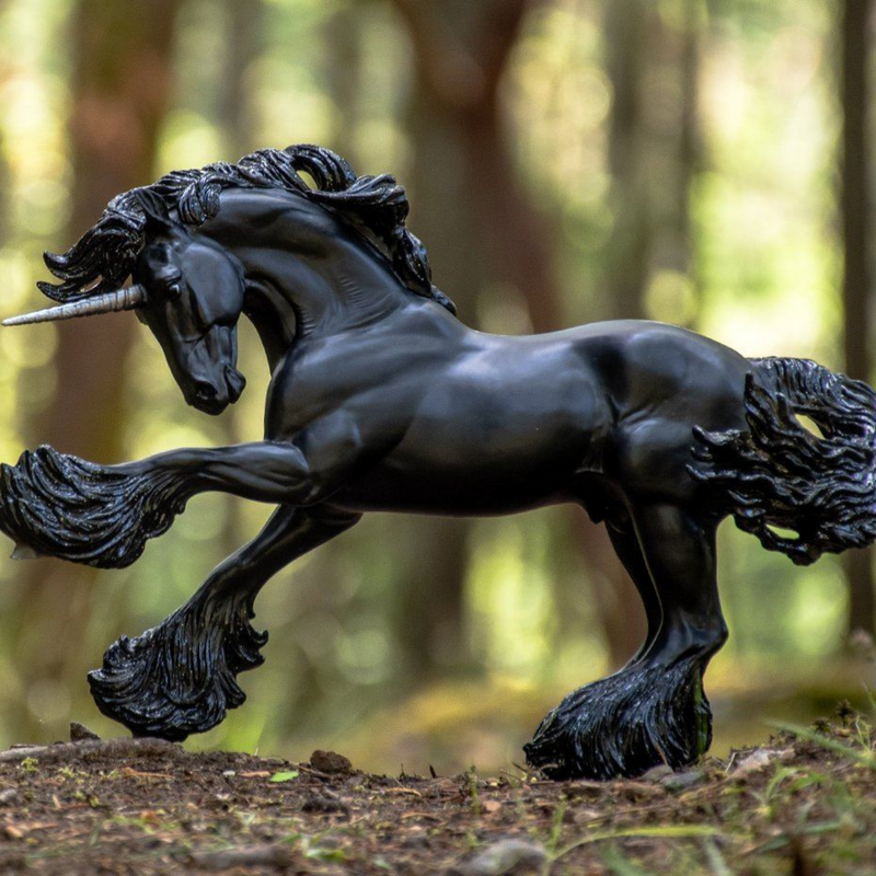     Breyer Traditonal Obsidian Unicorn Stallion