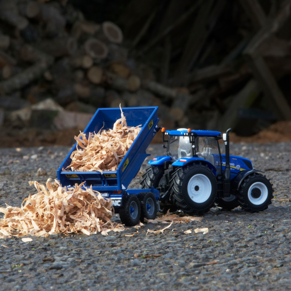 Britains Farm Toys New Holland T6 Tractor with Trailer