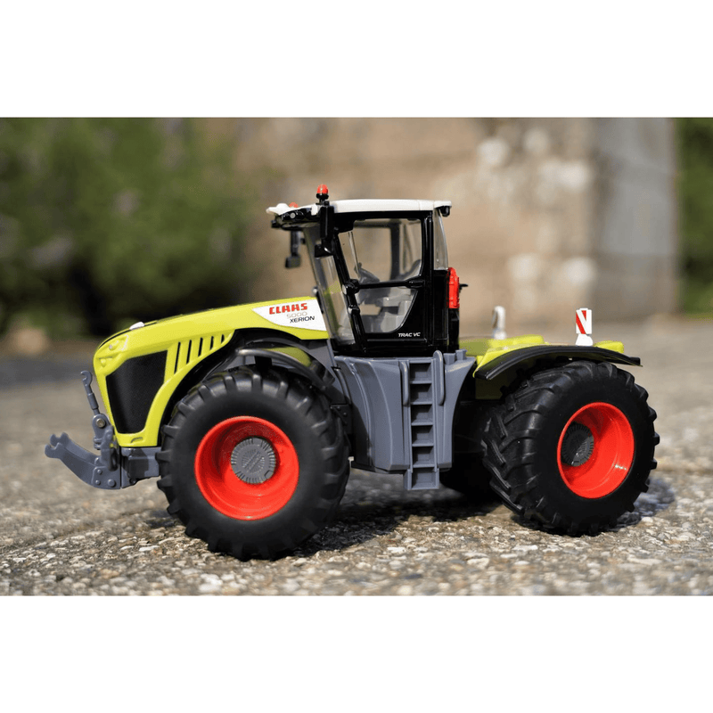Britains Toys Claas Xerion 5000 Tractor