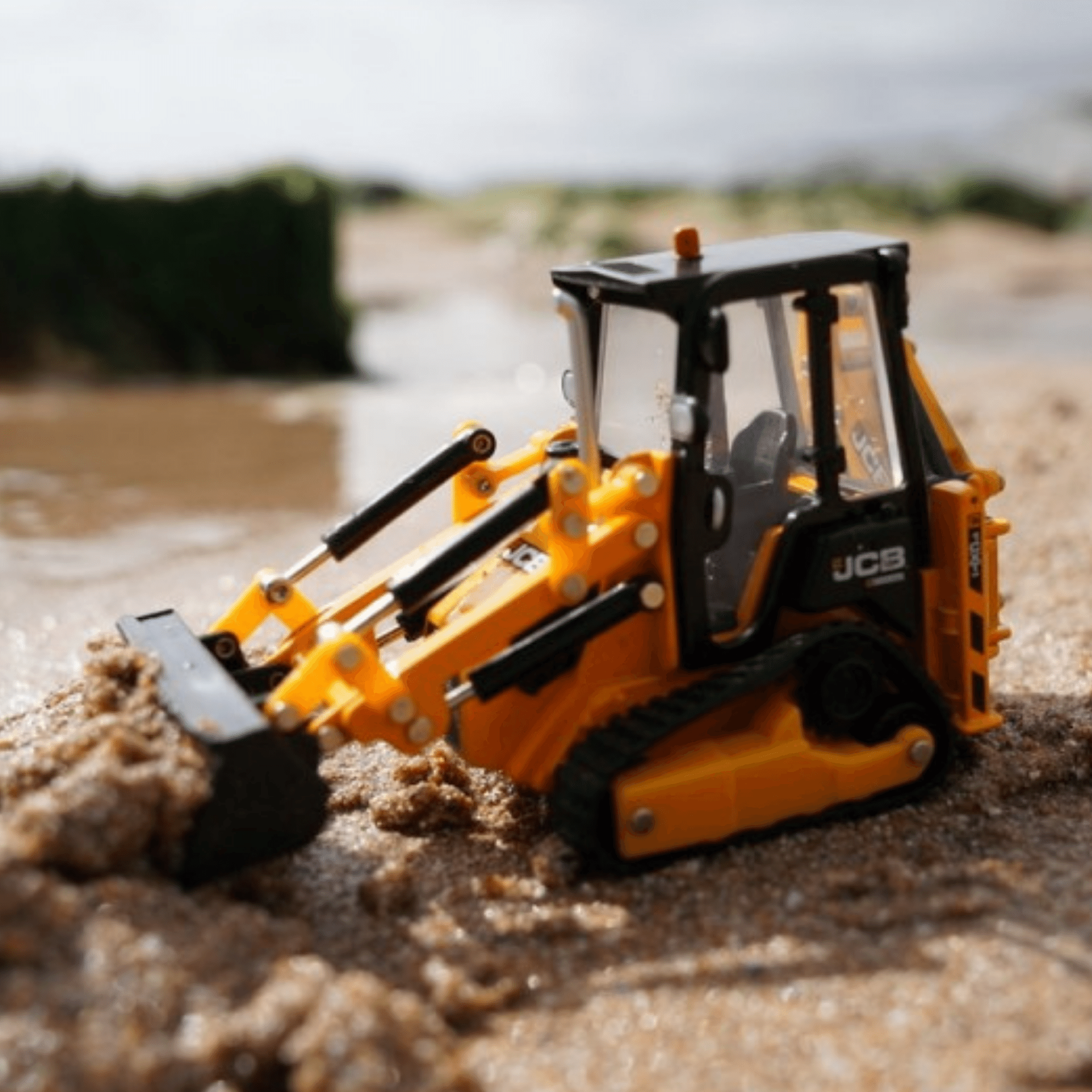NEW Britains JCB 1 CXT. 
