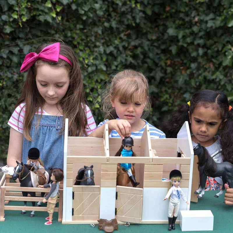 Lottie Doll Stables