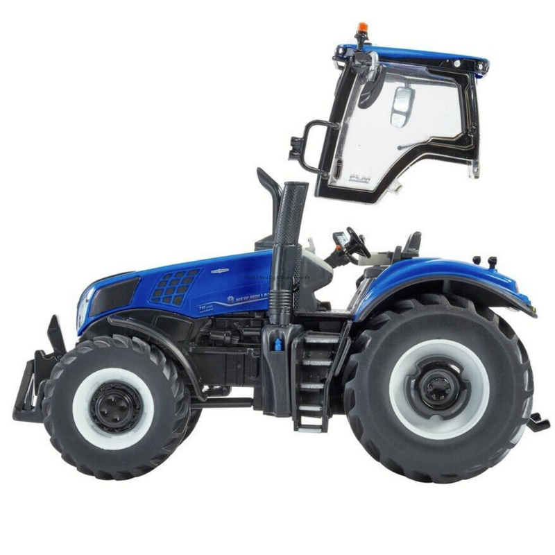 Britains Farm Toys New Holland T8 Genesis Tractor 43339