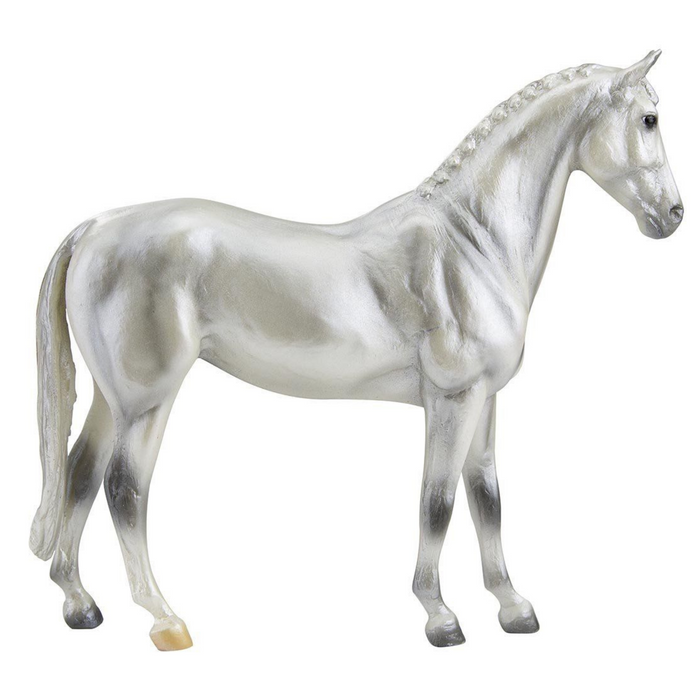 Breyer Classics Pearly Grey Trakehner 960